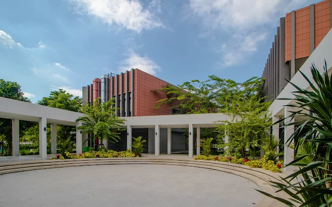 OFFICE 123 (สำนักงานใหญ่)